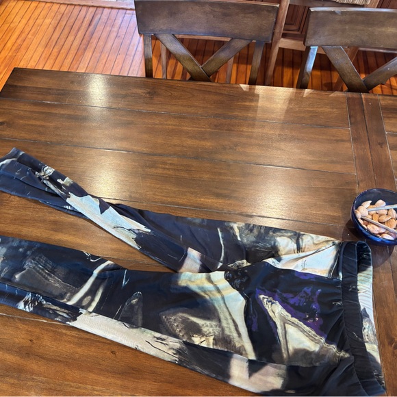 Fashion Nova  Gisella Pant Black & Green Abstract Flare Pants NWOT pants only L - Picture 5 of 6